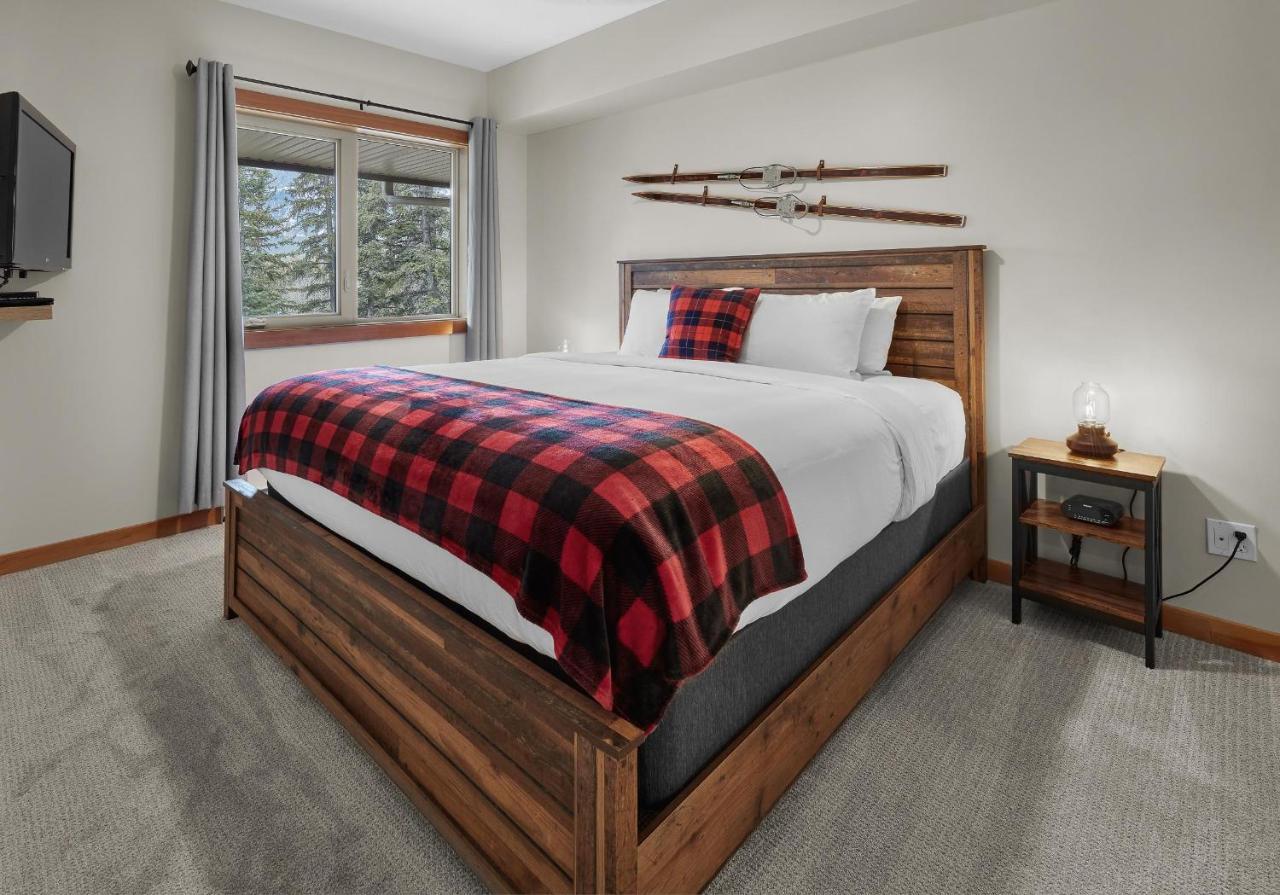 Newly Renovated Grizzly Lodge, Spacious 3Br 2Ba With Open Pool, Hot Tub Canmore Buitenkant foto