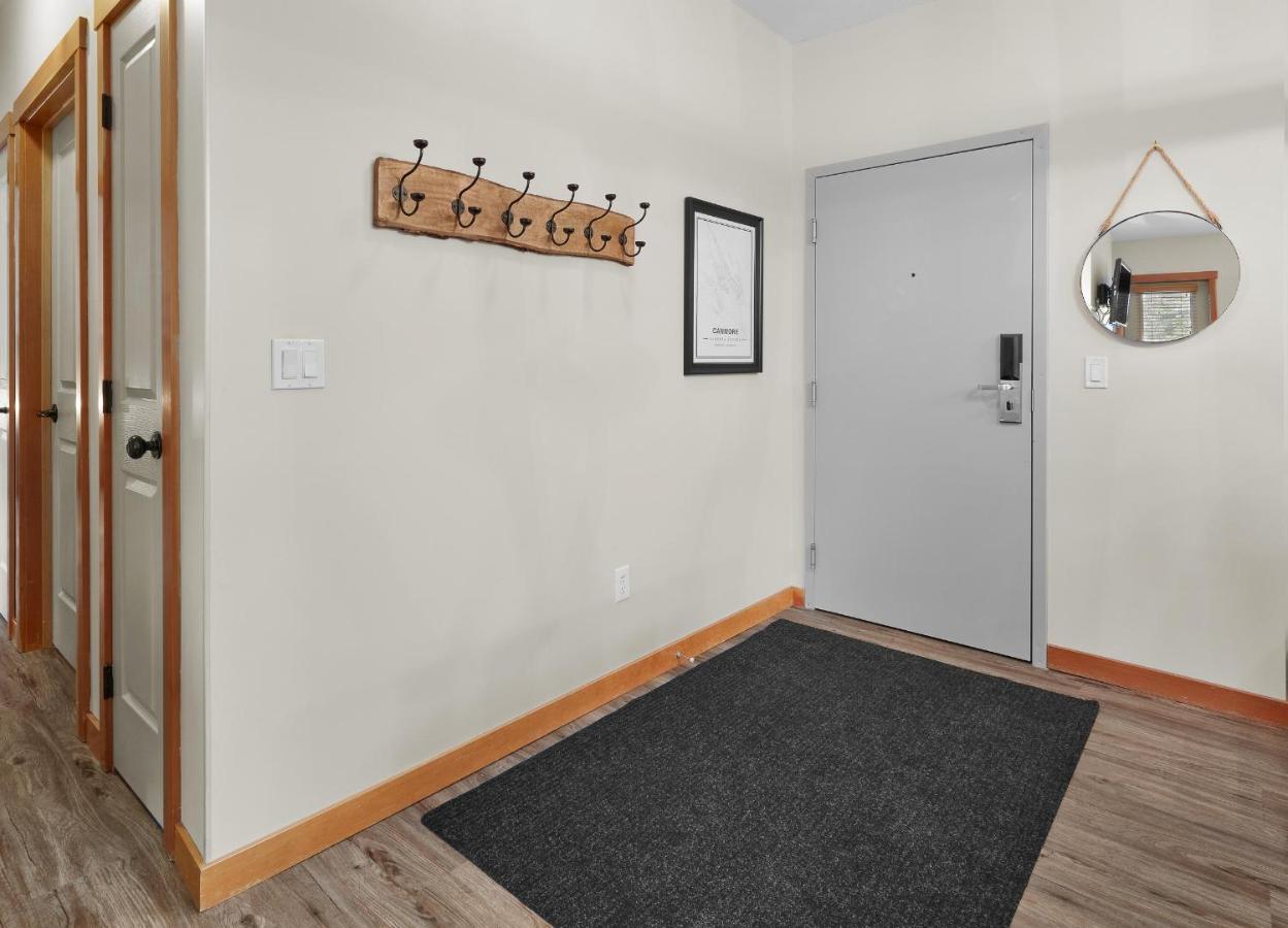 Newly Renovated Grizzly Lodge, Spacious 3Br 2Ba With Open Pool, Hot Tub Canmore Buitenkant foto