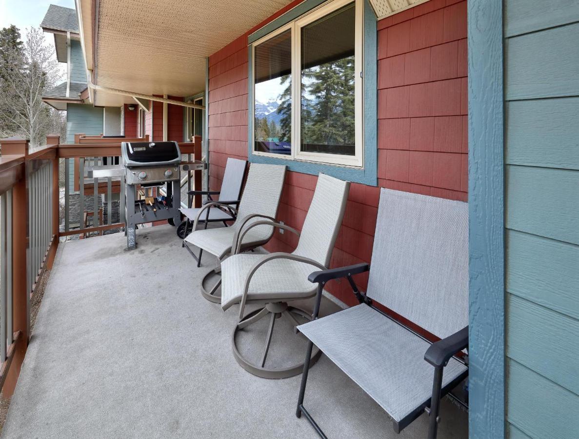 Newly Renovated Grizzly Lodge, Spacious 3Br 2Ba With Open Pool, Hot Tub Canmore Buitenkant foto