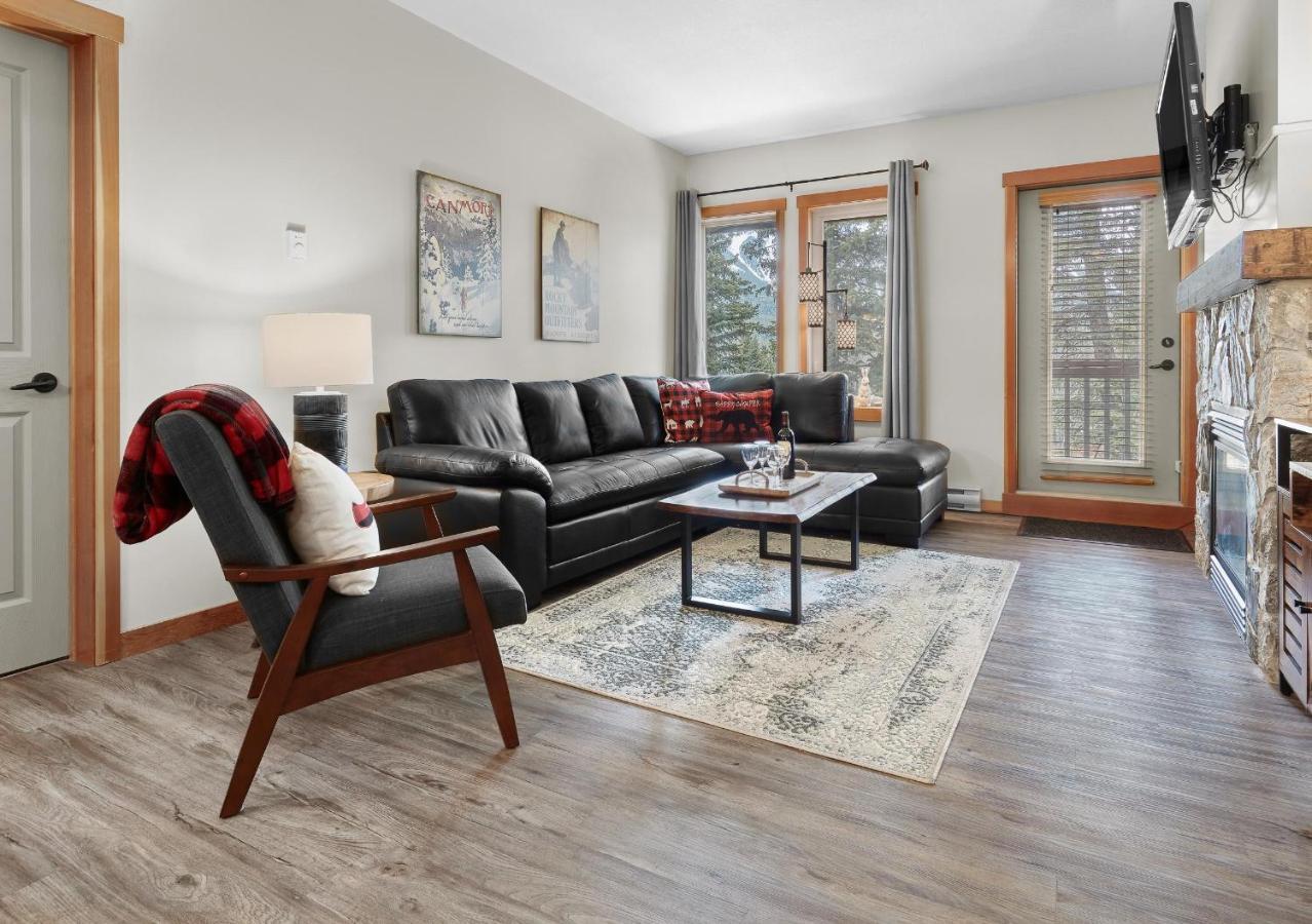 Newly Renovated Grizzly Lodge, Spacious 3Br 2Ba With Open Pool, Hot Tub Canmore Buitenkant foto